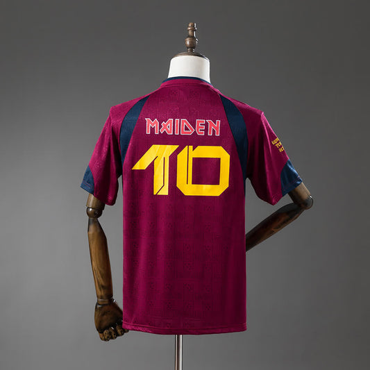 Camiseta West Ham x Iron Maiden The Final Frontier Vinotinto Retro - Vista posterior