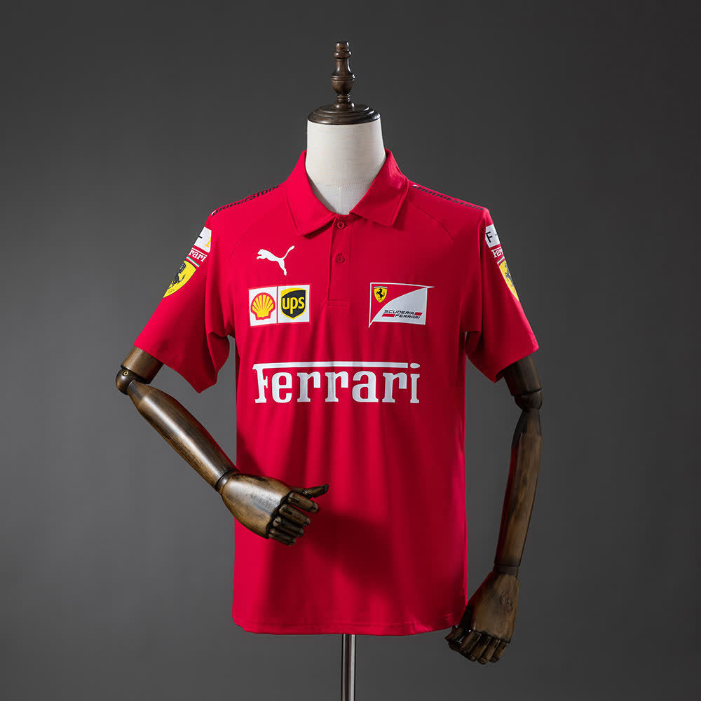 Polo Scuderia Ferrari 2025 F1 Rojo - Vista frontal
