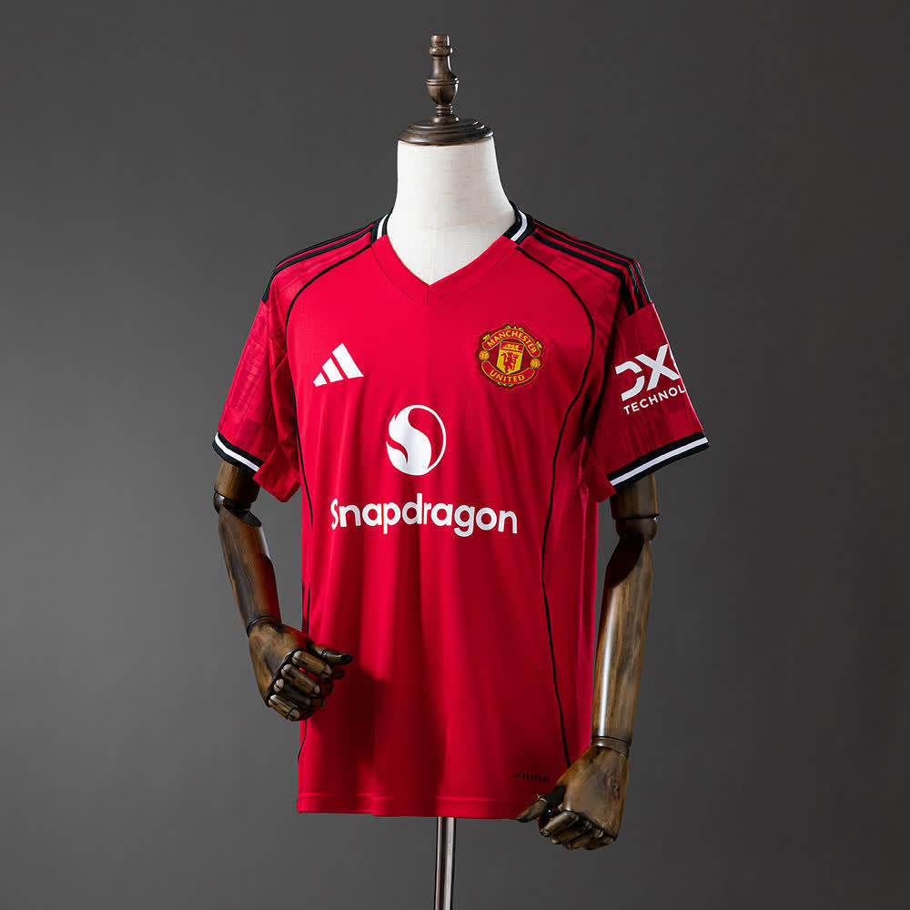 Camiseta Manchester United 25/26 Local - Vista frontal