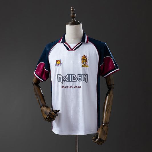 Camiseta West Ham x Iron Maiden Brave New World Blanca Retro - Vista frontal