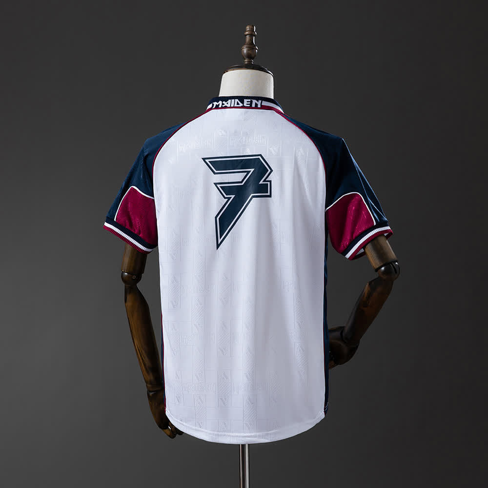 Camiseta West Ham x Iron Maiden Brave New World Blanca Retro - Vista posterior