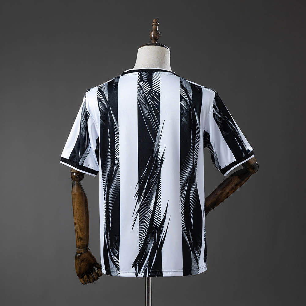 Camiseta Newcastle United 26/27 Local - Vista posterior