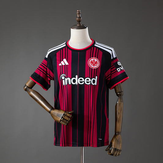 Camiseta Eintracht Frankfurt 26/27 Local - Vista frontal
