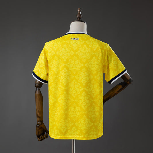 Camiseta Leeds United 26/27 Visitante - Vista posterior