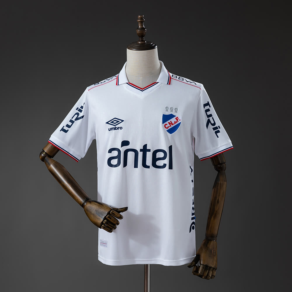 Camiseta Nacional de Montevideo 26/27 Local - Vista frontal