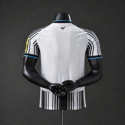 Camiseta Newcastle United 26/27 Local, Versión Jugador - Vista posterior