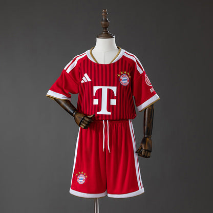 Equipación para niños 2026-2027 Bayern Múnich Local - Vista frontal