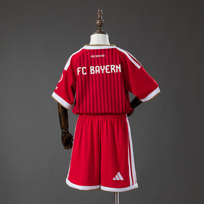 Equipación para niños 2026-2027 Bayern Múnich Local - Vista posterior