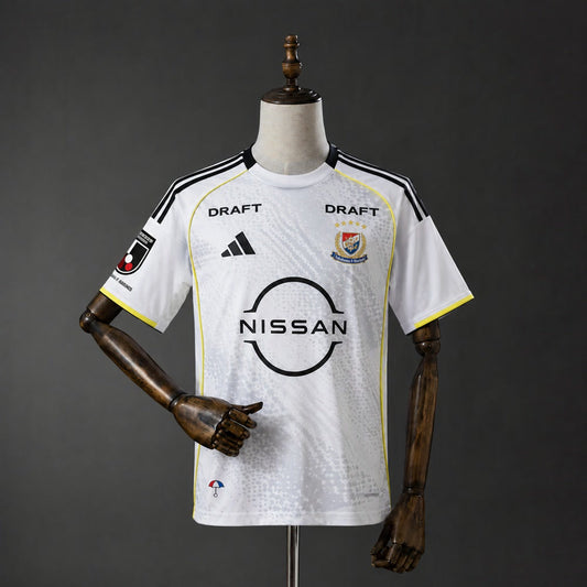 Camiseta Yokohama F. Marinos 26/27 Visitante - Vista frontal