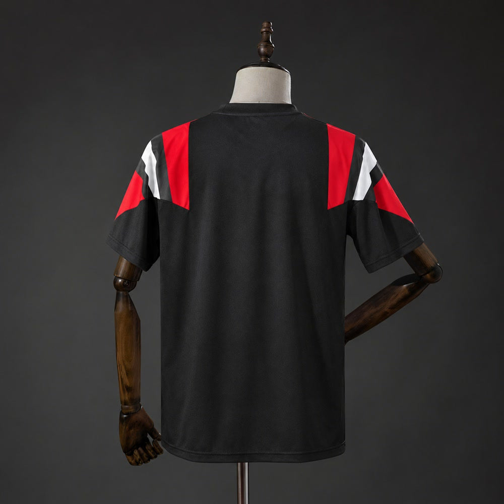 Camiseta Manchester United 26/27 EQT Negra - Vista posterior