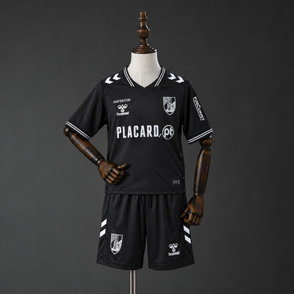 Equipación para Niños Famalicão 26/27 Visitante - Vista frontal