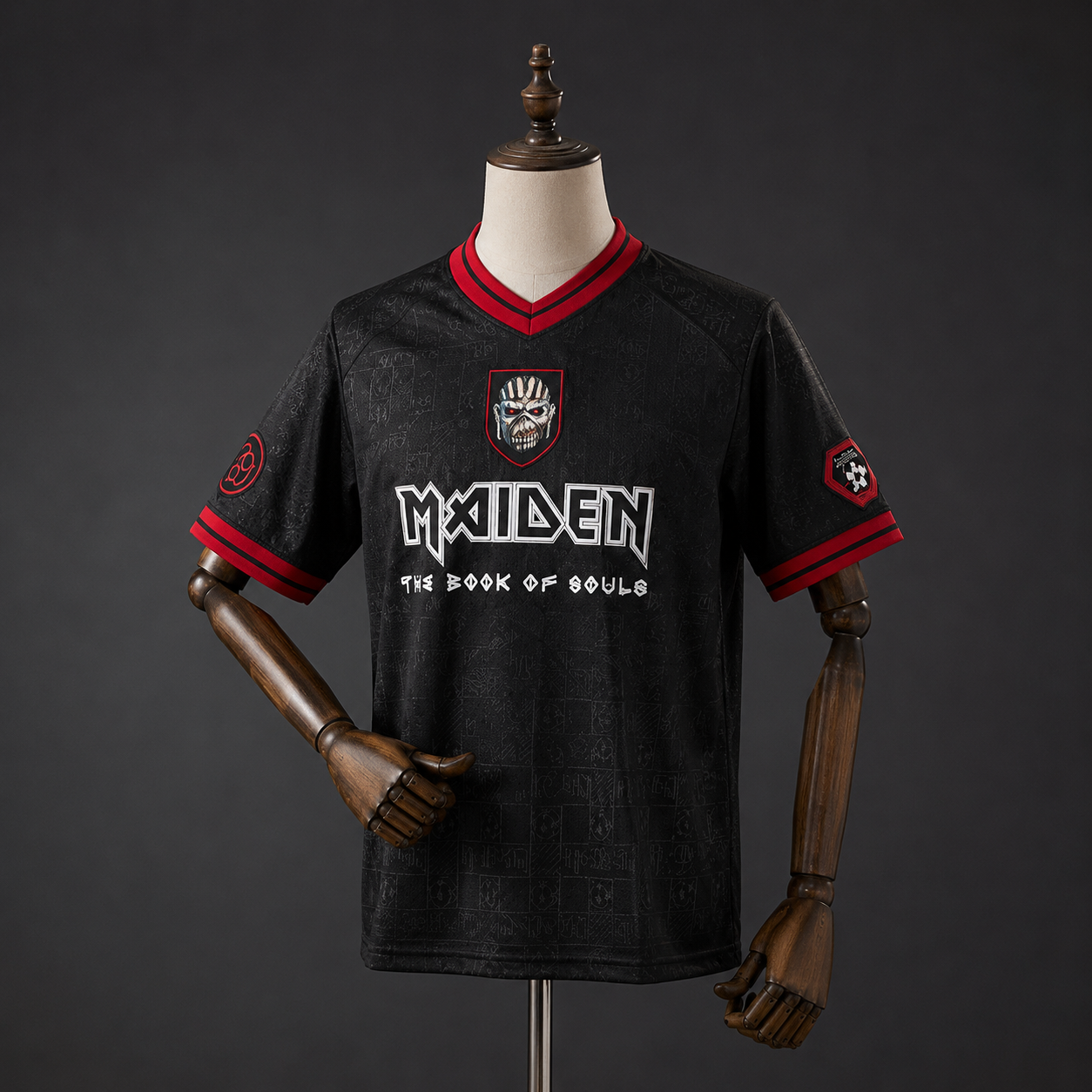Camiseta West Ham x Iron Maiden The Book of Souls frente
